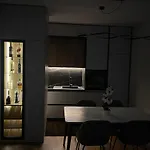 New Bazaar, Grand Apartmán *