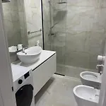 New Bazaar, Grand Apartmán *
