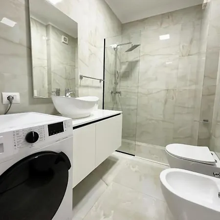 New Bazaar, Grand * 地拉那